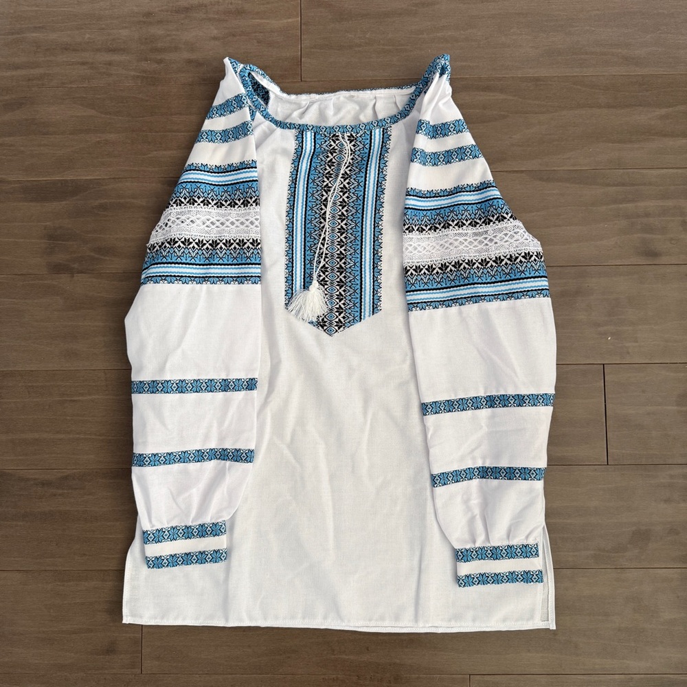 Ukrainian Vyshyvanka Embroidered Blue and White Blouse size small (48cm) NEW